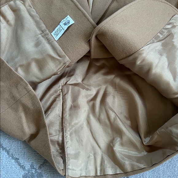 Vintage Bretton Place Classic Tan 2 Button Wool Blazer - Picture 8 of 10